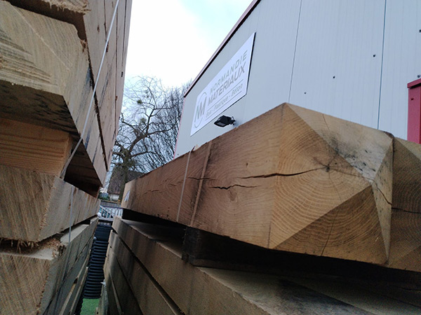 Poteau en chêne carré pointe de diamant